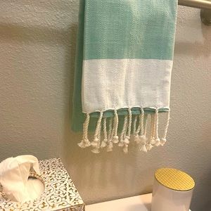 NEW Boutique sea foam green towels. Great for beach house bathroom or similar